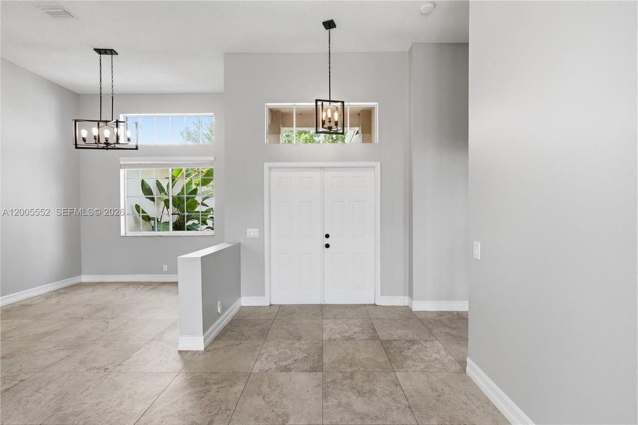 849 Crestview Cir - Photo 3 of 48