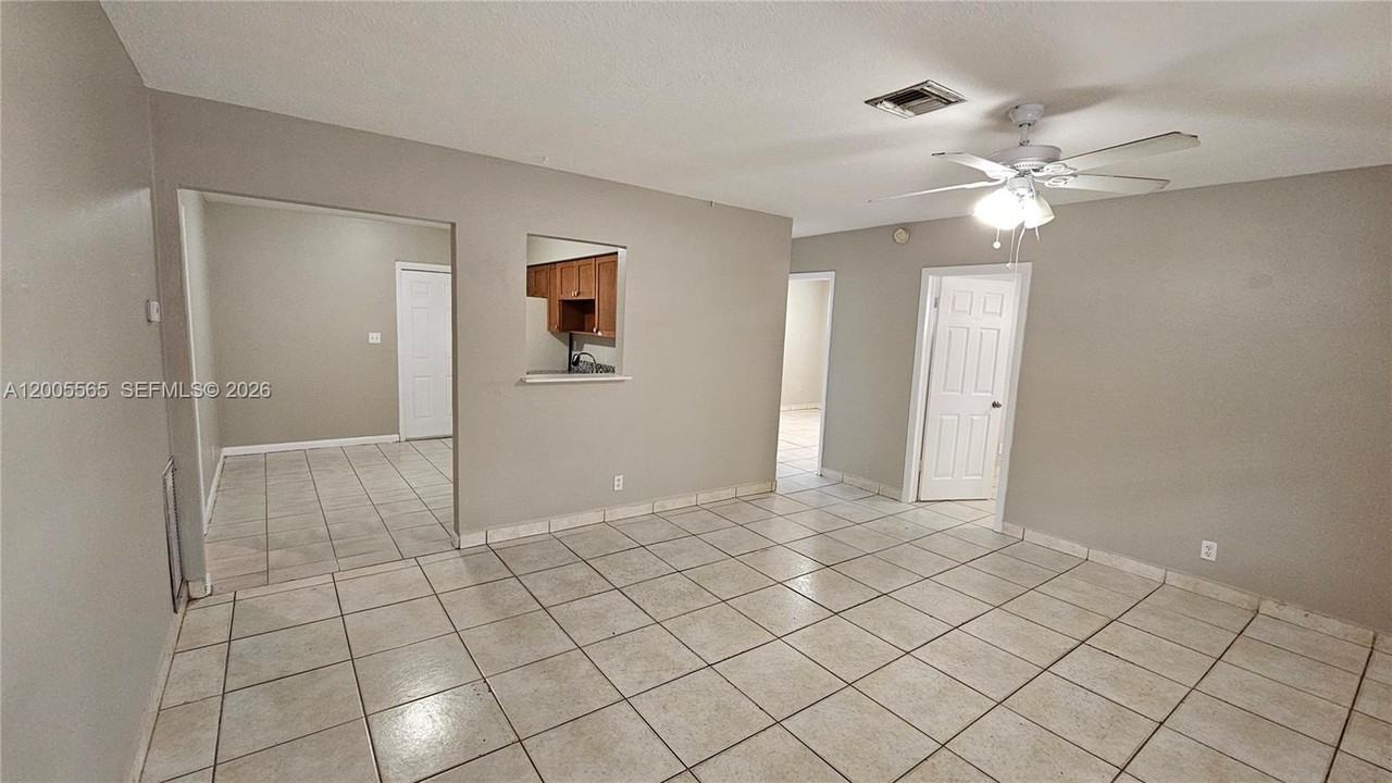 5030 Sw 26th Ave #2 - Photo 7 of 14
