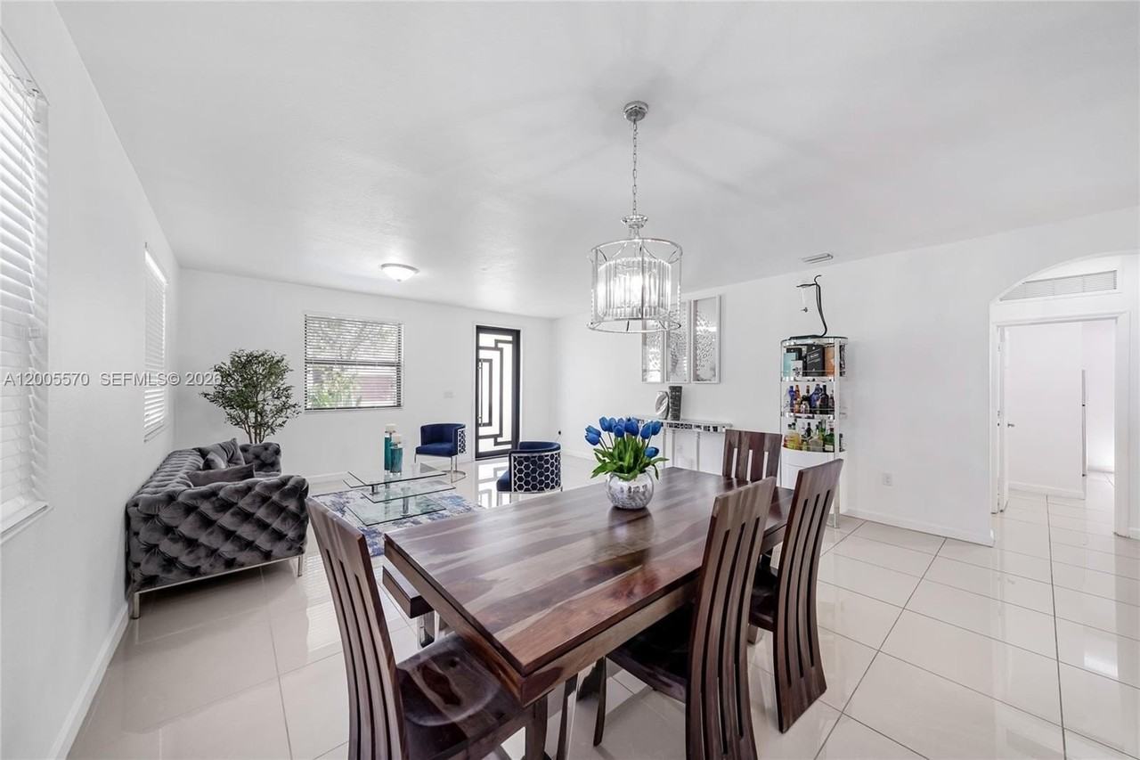 15294 Sw 173rd St - Photo 4 of 48