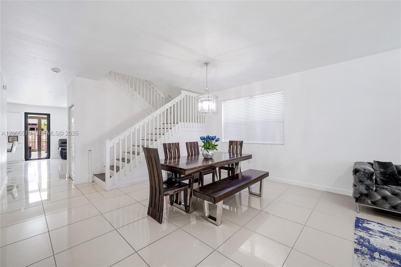 15294 Sw 173rd St - Photo 5 of 48