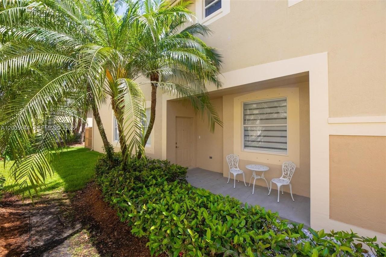 2143 Hacienda Ter - Photo 4 of 25