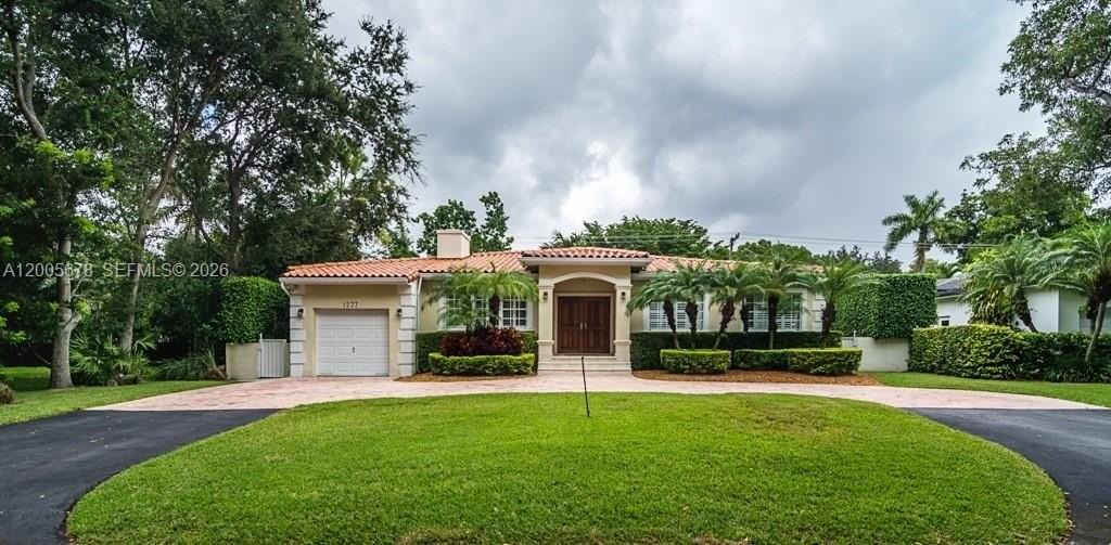 1237 Aduana Ave - Photo 2 of 34