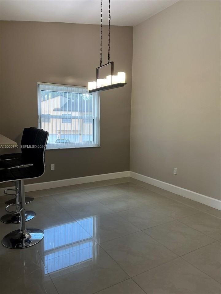 6661 Sw 137th Ct #8D - Photo 7 of 34