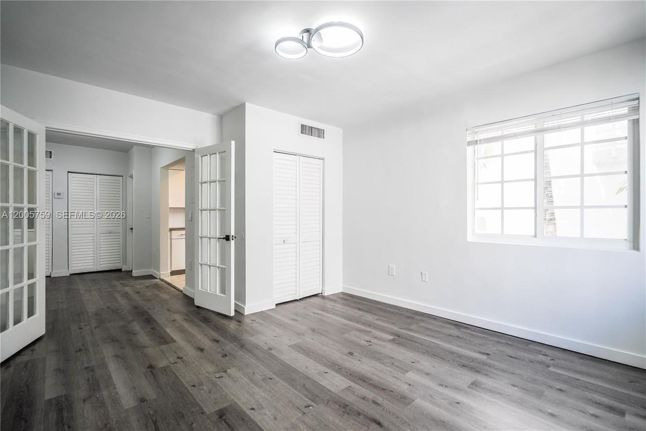 920 Pennsylvania Ave #206 - Photo 2 of 11