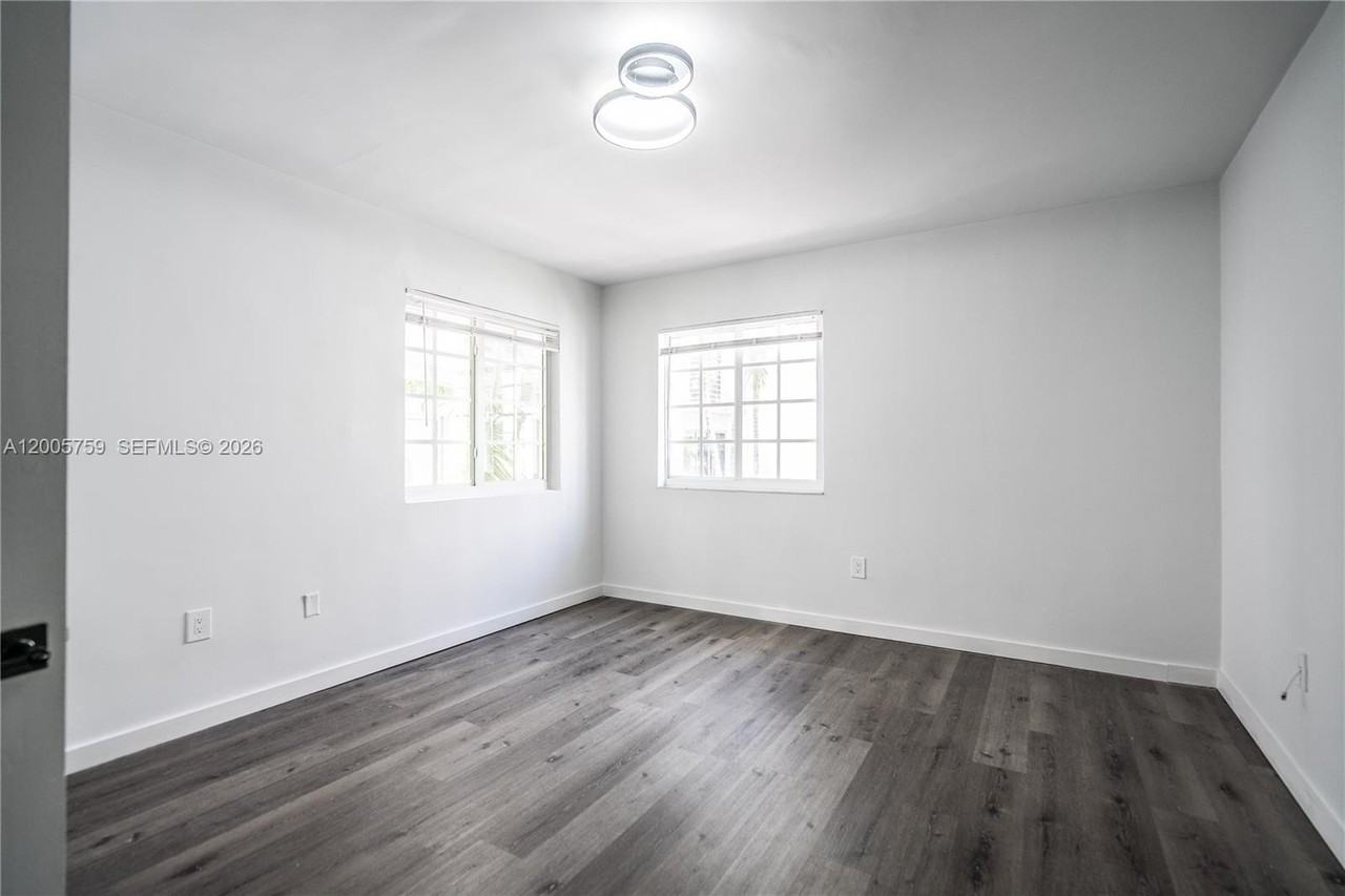 920 Pennsylvania Ave #206 - Photo 4 of 11