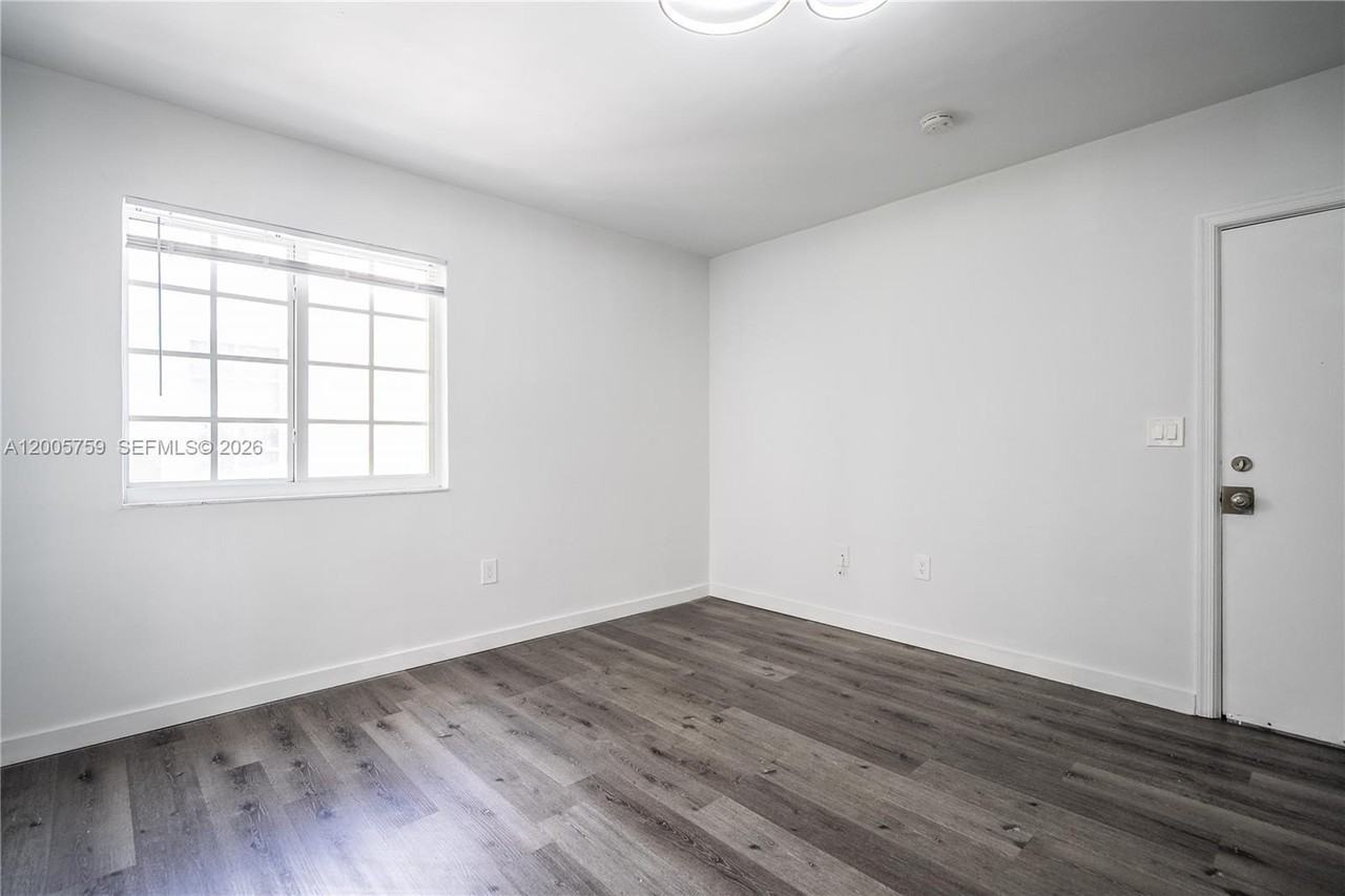 920 Pennsylvania Ave #206 - Photo 6 of 11