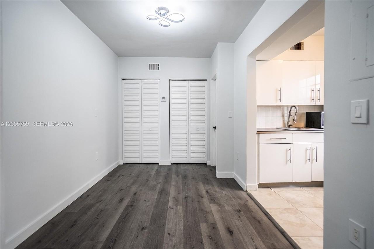 920 Pennsylvania Ave #206 - Photo 7 of 11