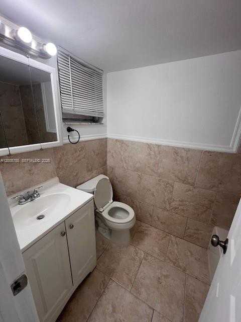 8870 Fontainebleau Blvd #307 - Photo 5 of 6