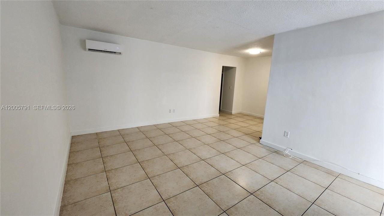 1231 Pennsylvania Ave #10 - Photo 7 of 10