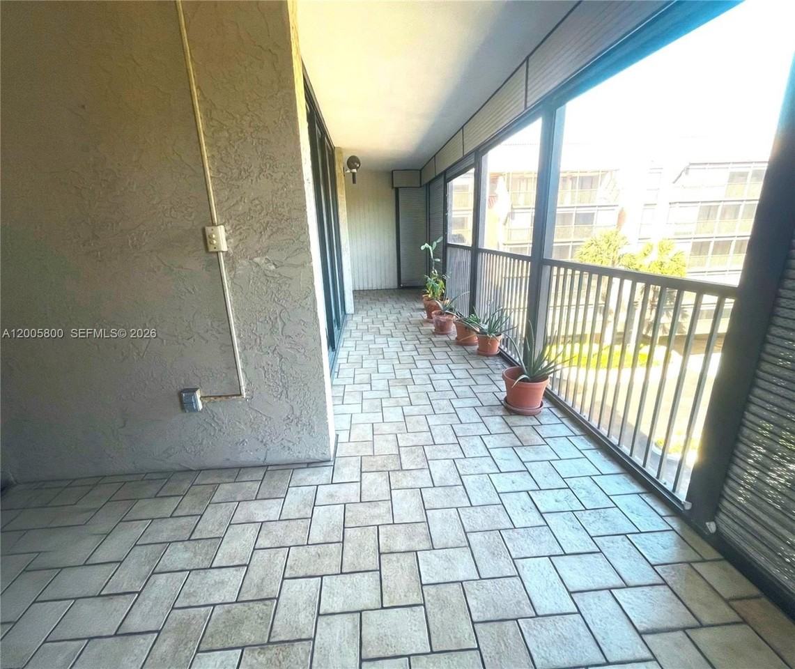 2802 N 46th Ave #520B - Photo 4 of 24