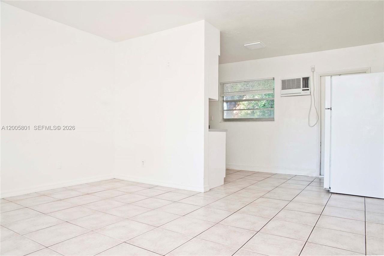 2206 Fillmore St #6 - Photo 5 of 15
