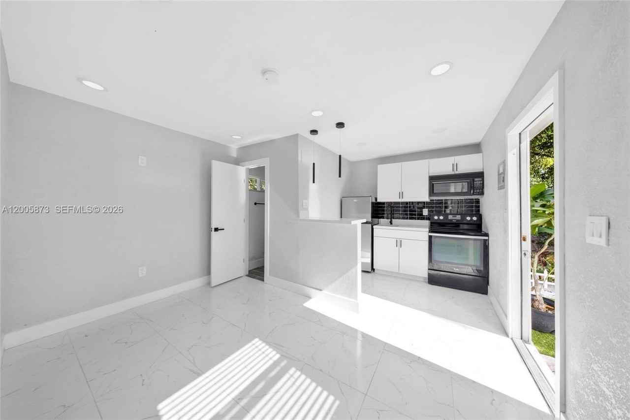 2145 Nw 130th St #0 - Photo 3 of 15
