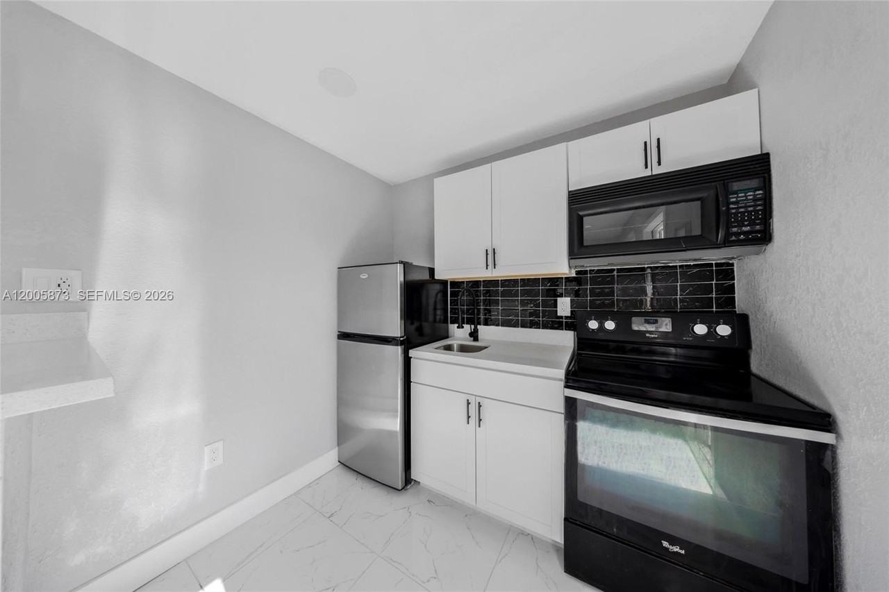 2145 Nw 130th St #0 - Photo 6 of 15
