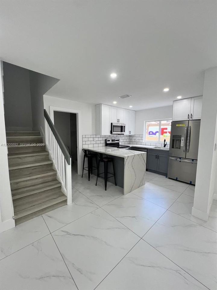 3632 Sw 112th Ave #6-3 - Photo 4 of 14