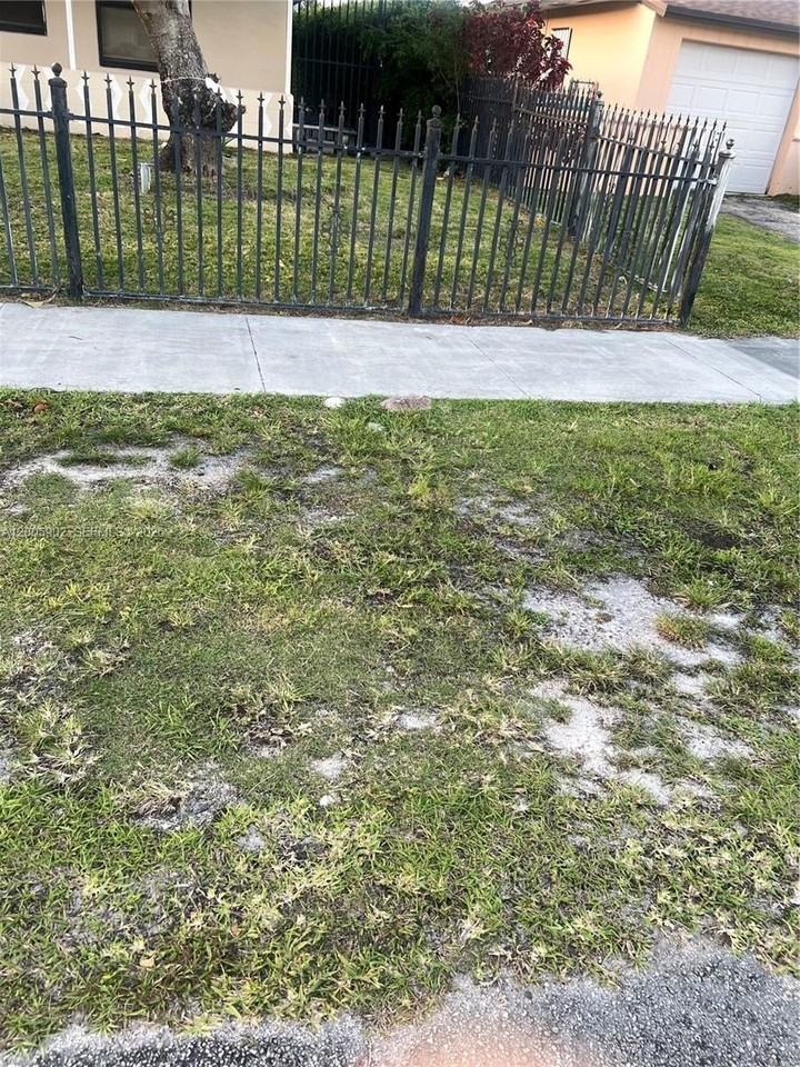 9945 Sw 164th Ter #1 - Photo 7 of 8