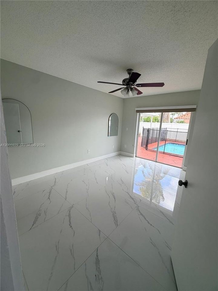 14899 Sw 176th St #0 - Photo 5 of 15