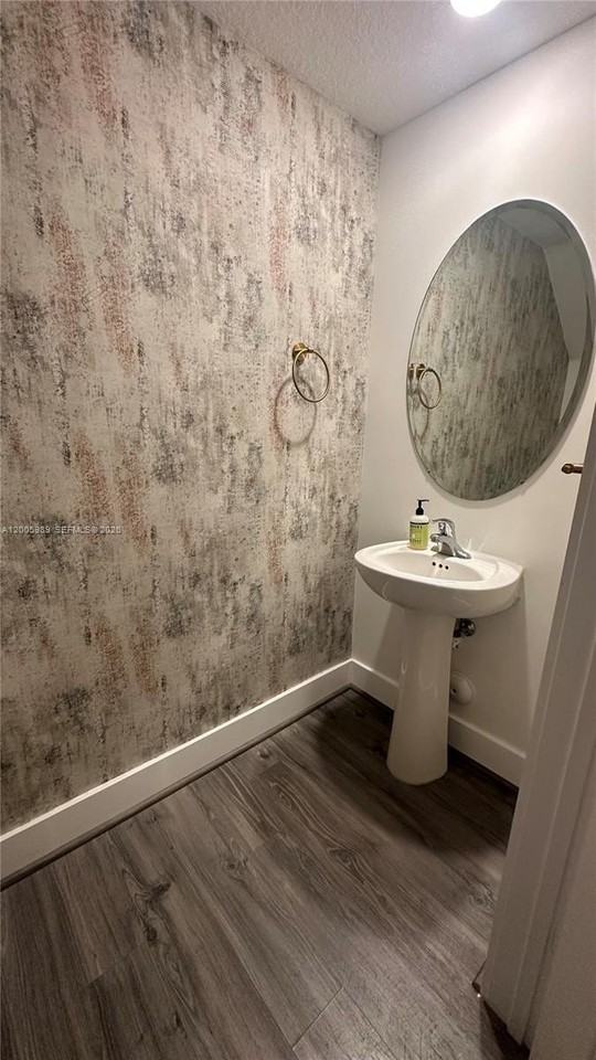 3423 W 110th St - Photo 7 of 42