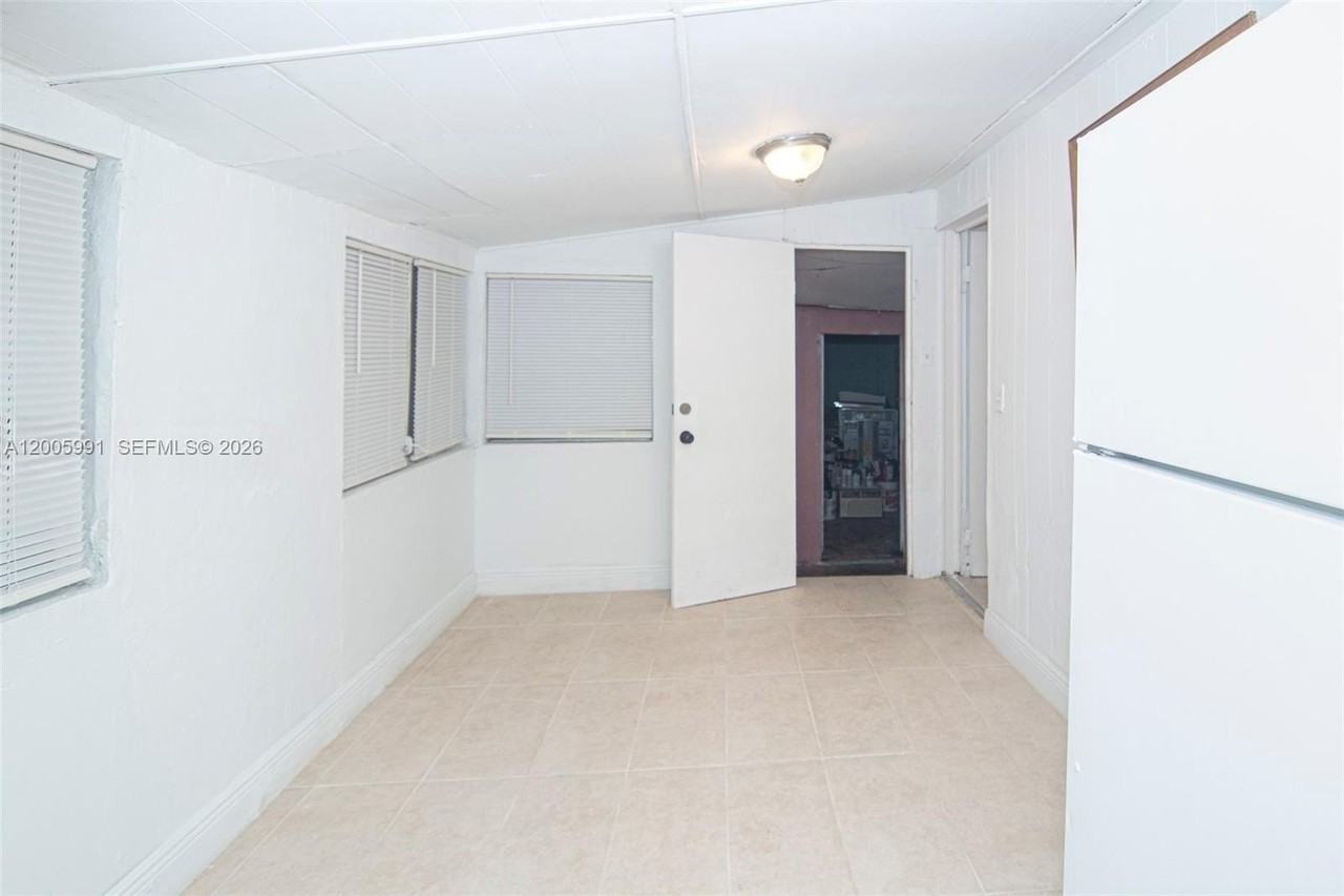 1878 Nw 112th Ter #1 - Photo 2 of 7