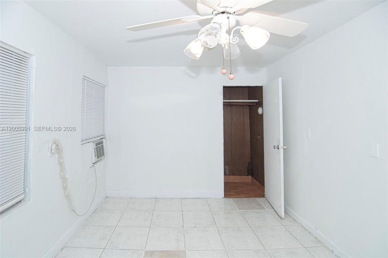 1878 Nw 112th Ter #1 - Photo 6 of 7