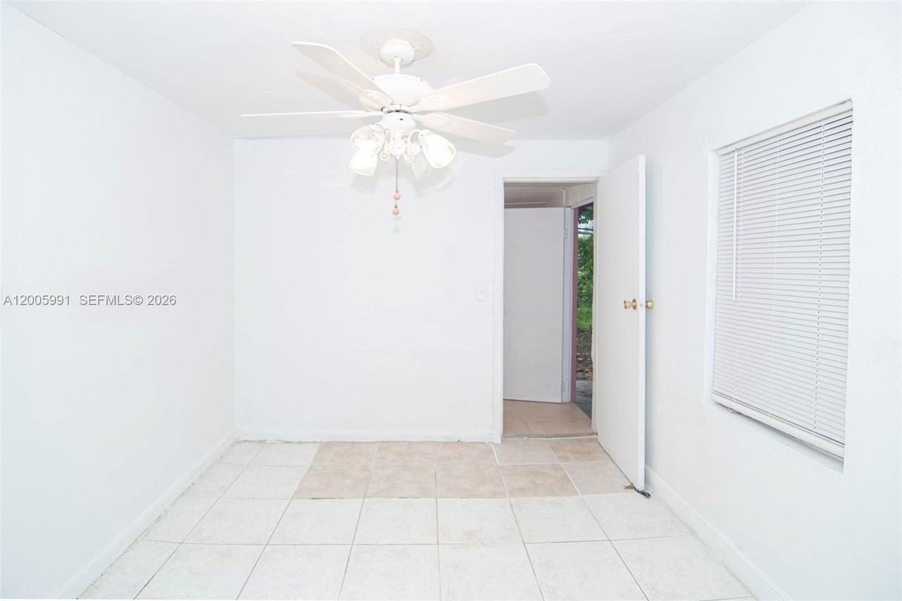 1878 Nw 112th Ter #1 - Photo 7 of 7