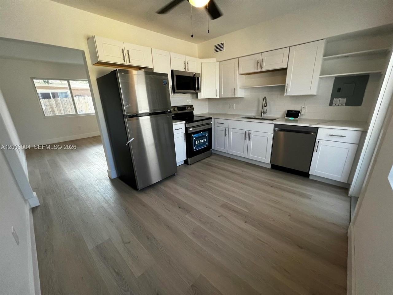 2041 Nw 2nd St #2041 - Photo 3 of 15