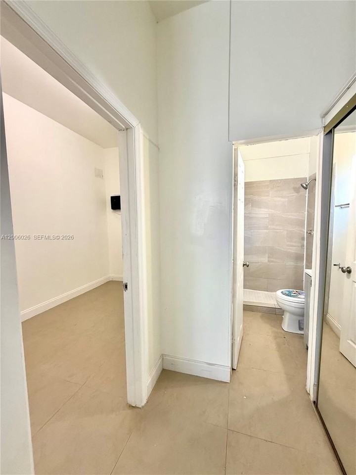 2516 Cleveland St #B - Photo 2 of 7