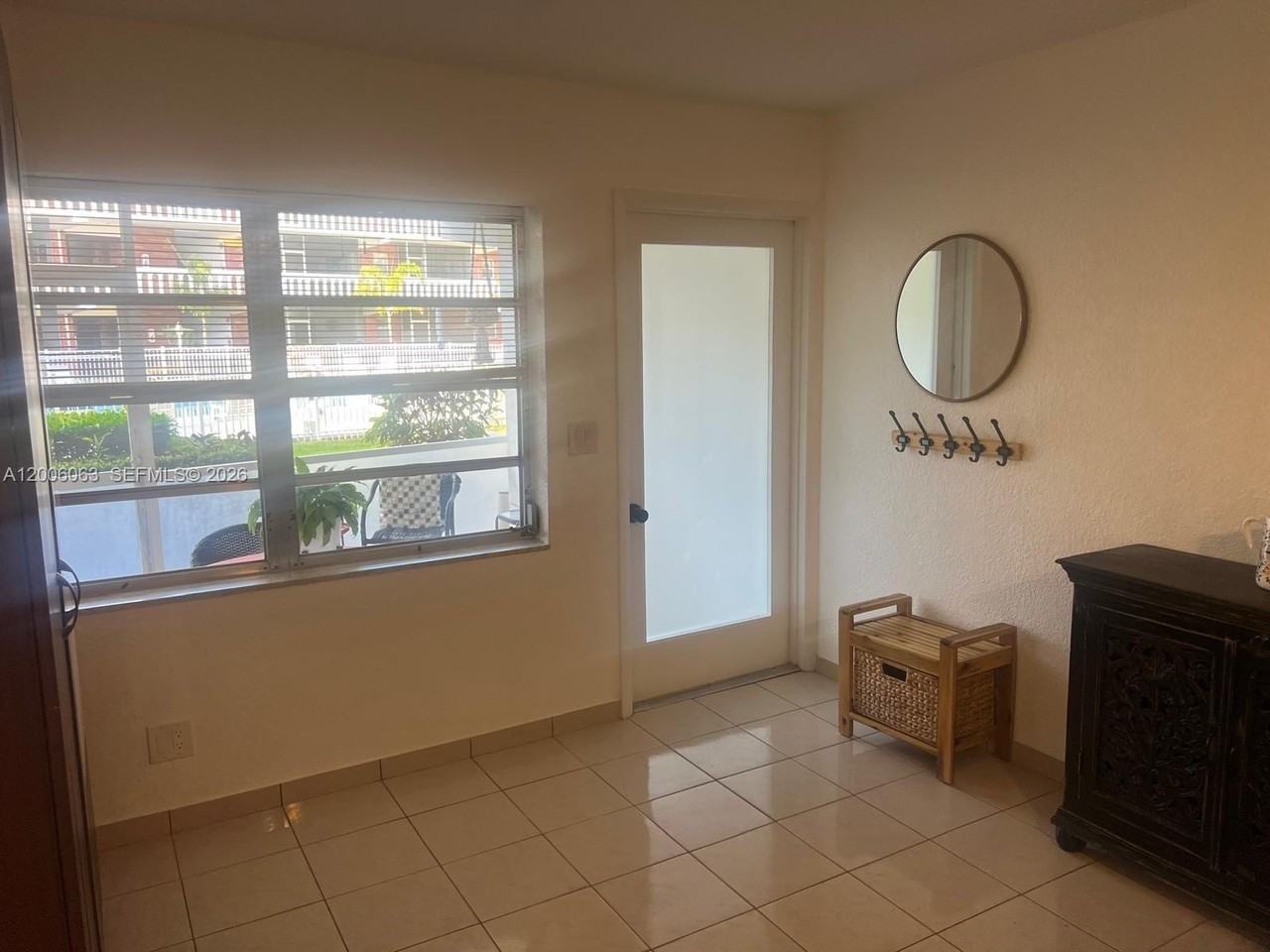 181 Ne 14th Ave #20A - Photo 5 of 16
