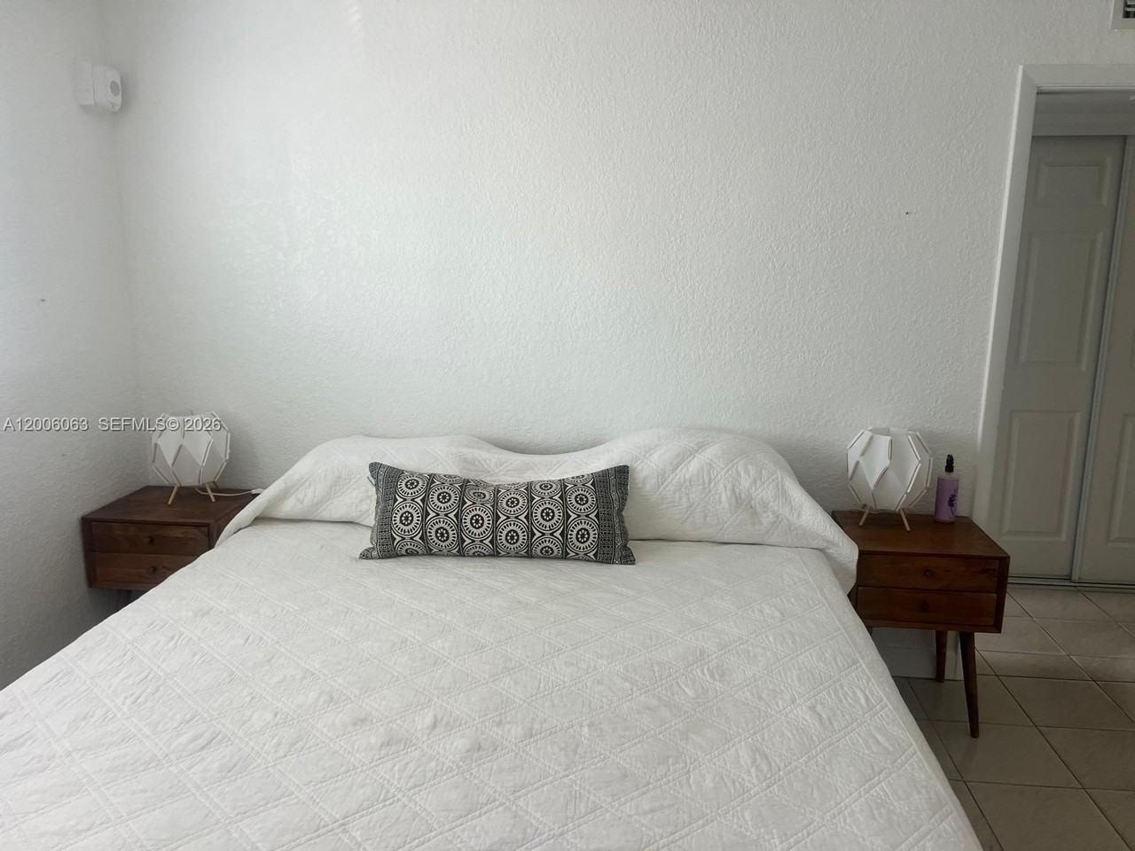 181 Ne 14th Ave #20A - Photo 6 of 16