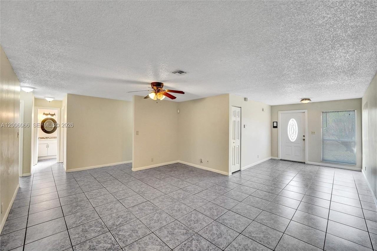 4451 Nw 110th Ave #S - Photo 7 of 30