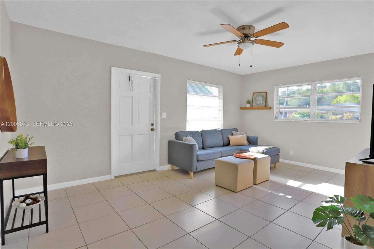 1225 Ne 136th Ter #1225 - Photo 2 of 20