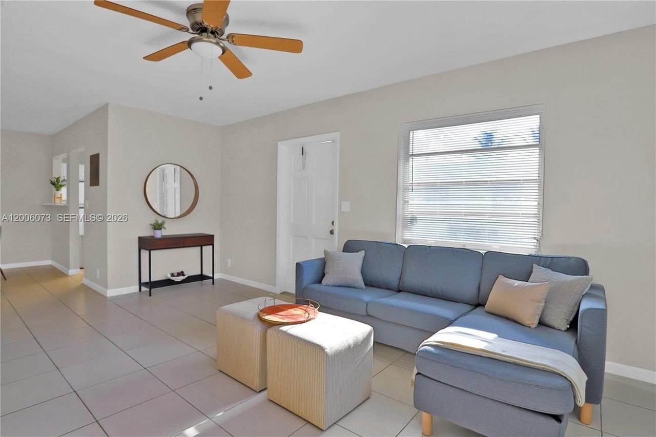 1225 Ne 136th Ter #1225 - Photo 3 of 20