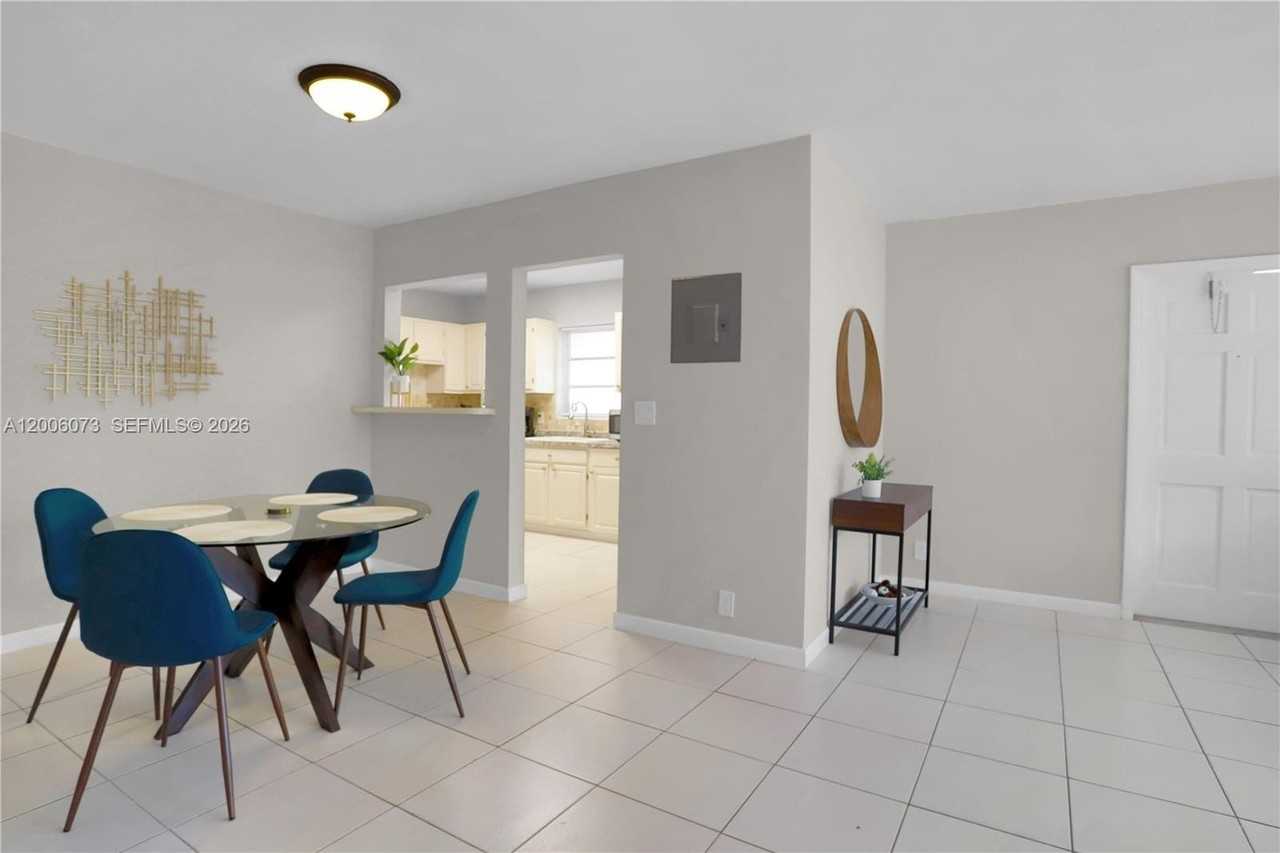 1225 Ne 136th Ter #1225 - Photo 5 of 20