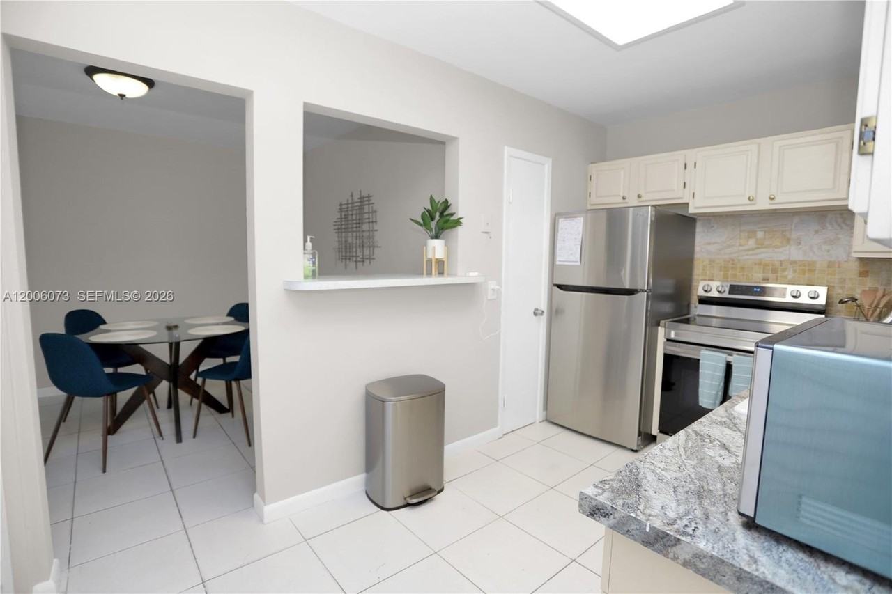 1225 Ne 136th Ter #1225 - Photo 7 of 20