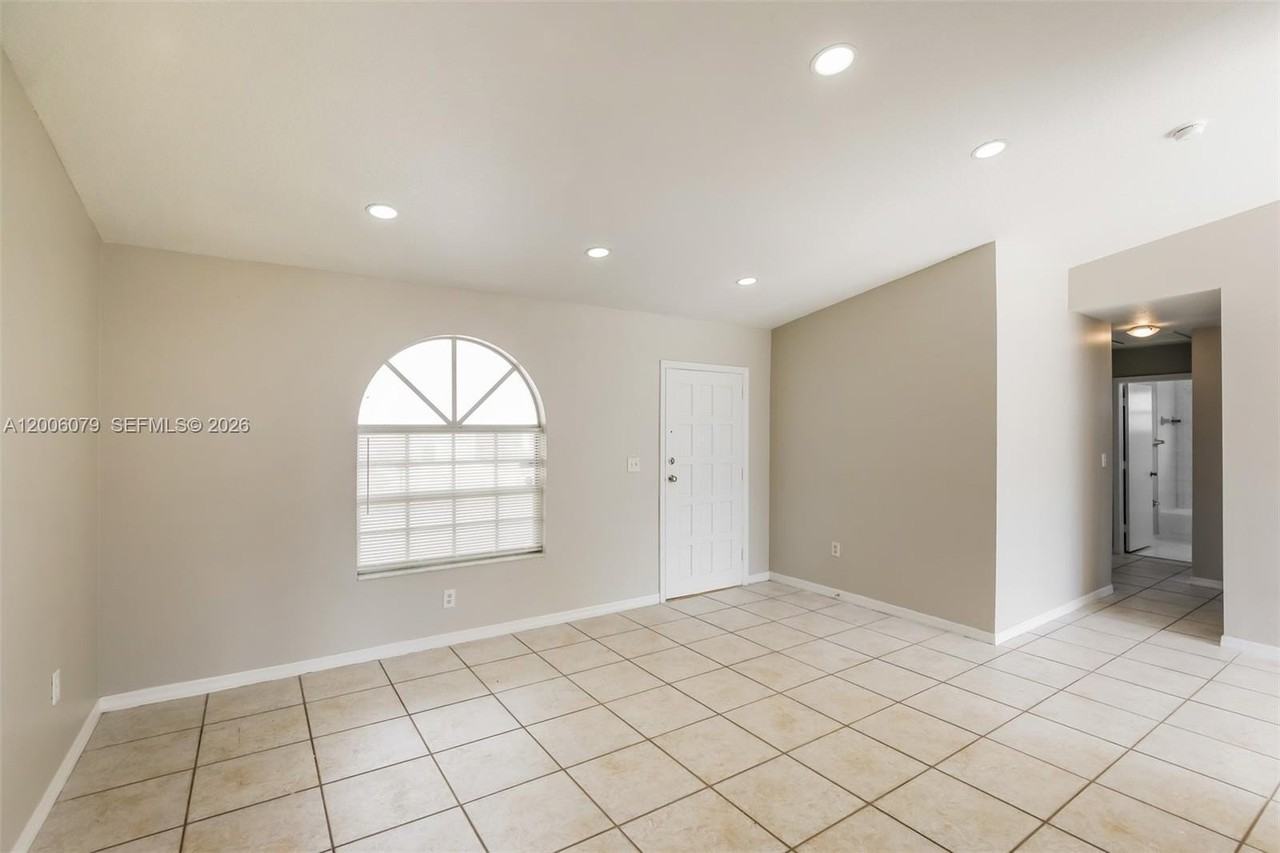 14484 Sw 174th St - Photo 3 of 18