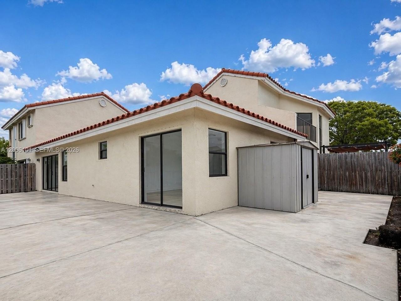 3204 San Remo Cir #3204 - Photo 5 of 9