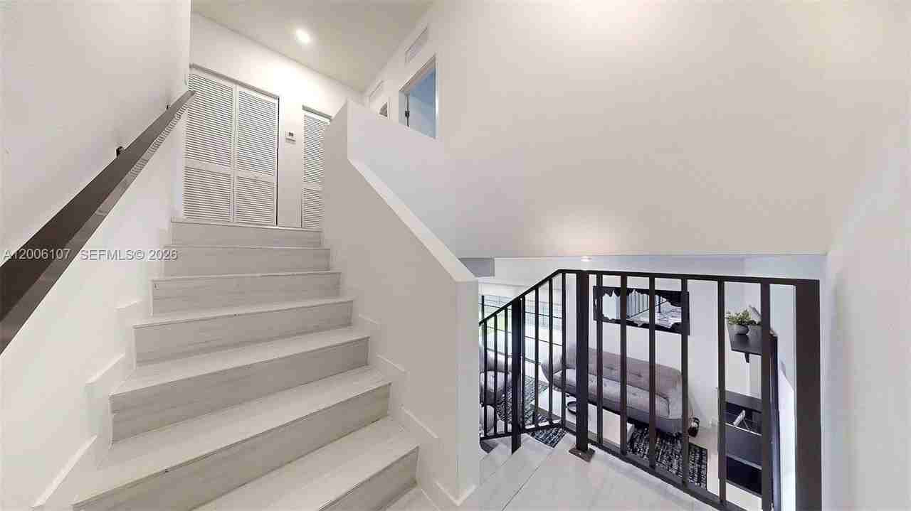 1339 Nw 2nd Ln #1339 - Photo 3 of 50