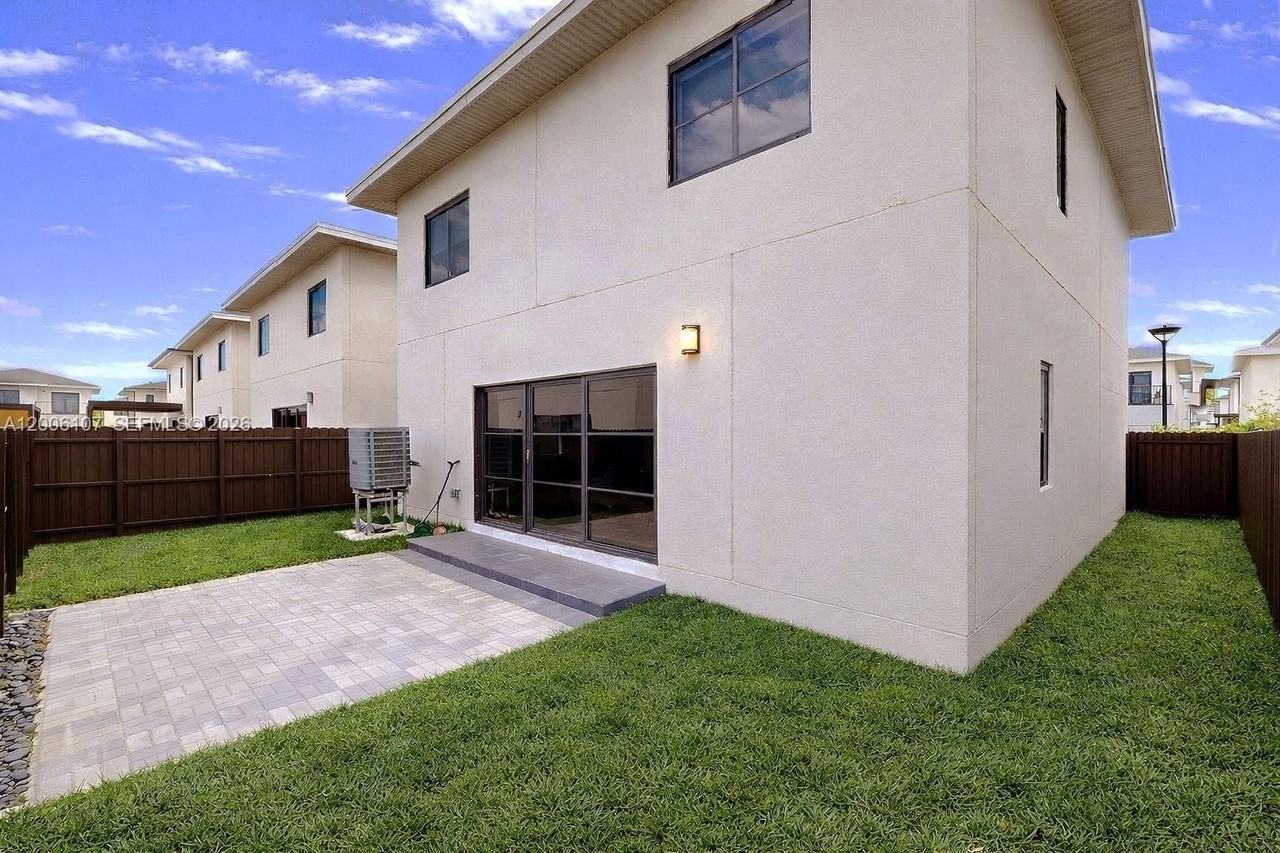 1339 Nw 2nd Ln #1339 - Photo 7 of 50