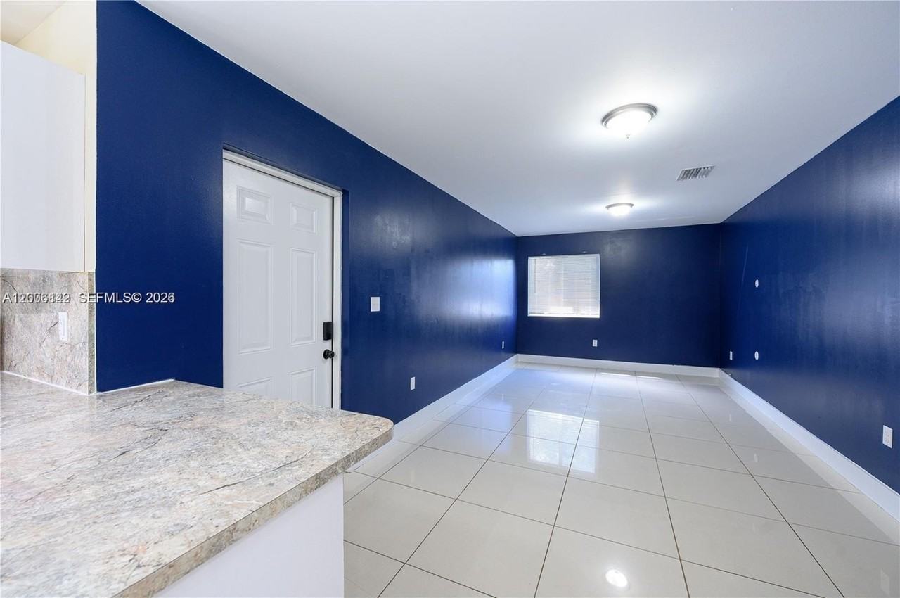 4477 Nw 23rd Ave #UP - Photo 4 of 11