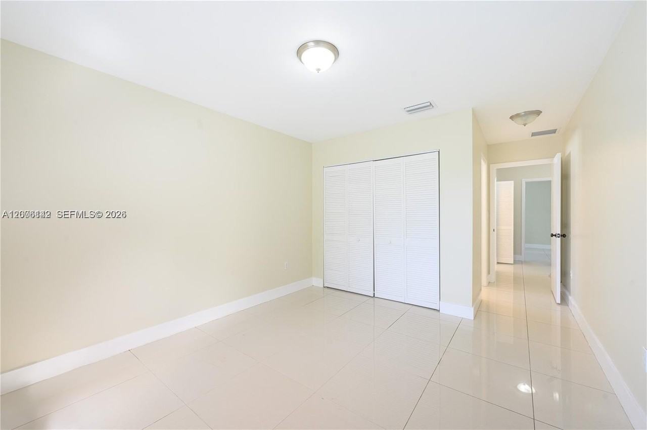 4477 Nw 23rd Ave #UP - Photo 5 of 11