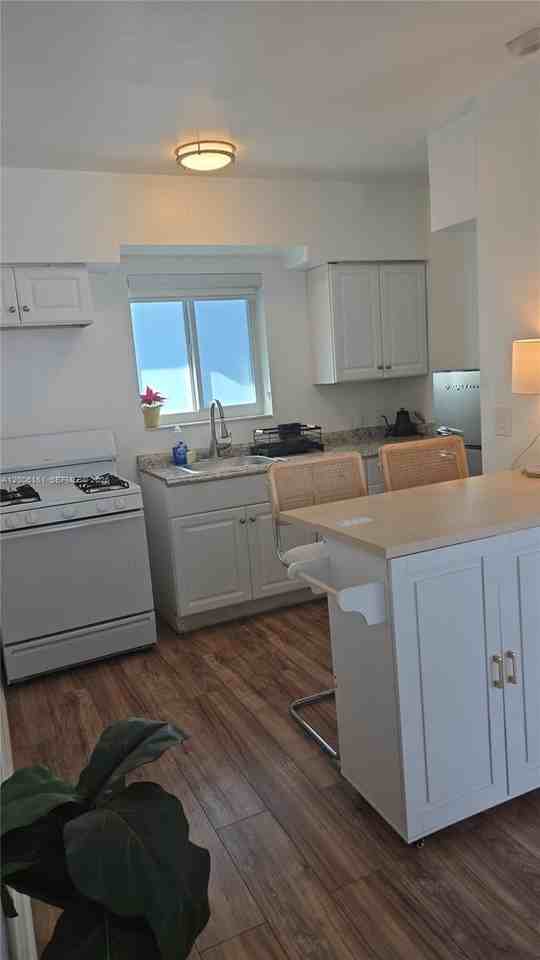 9270 E Bay Harbor Dr #6B - Photo 2 of 6