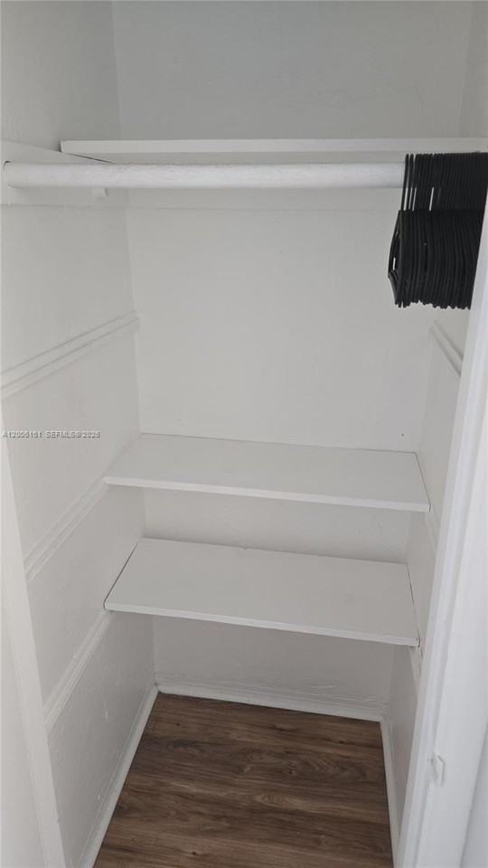 9270 E Bay Harbor Dr #6B - Photo 4 of 6