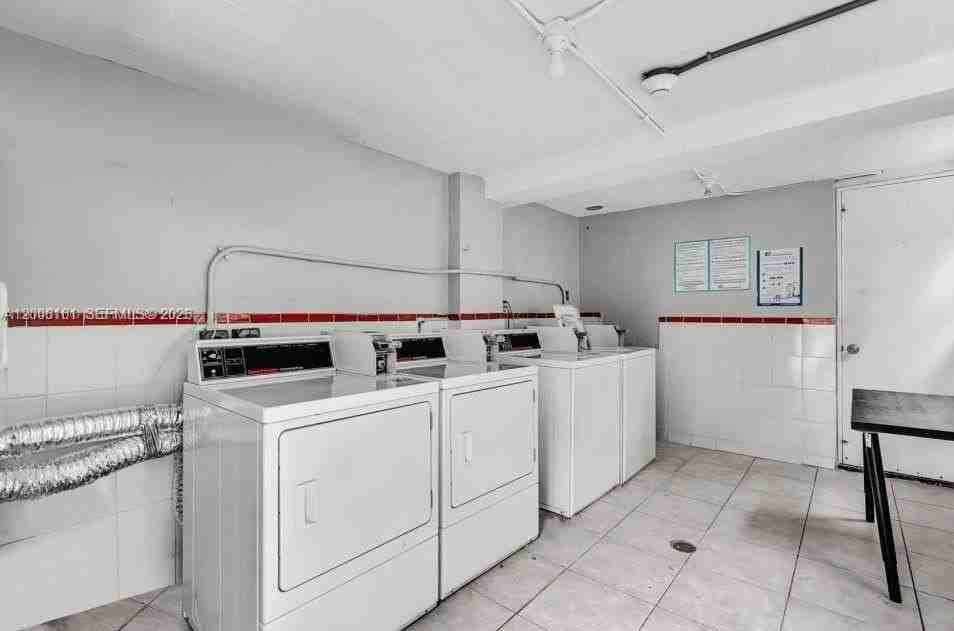 9270 E Bay Harbor Dr #6B - Photo 5 of 6