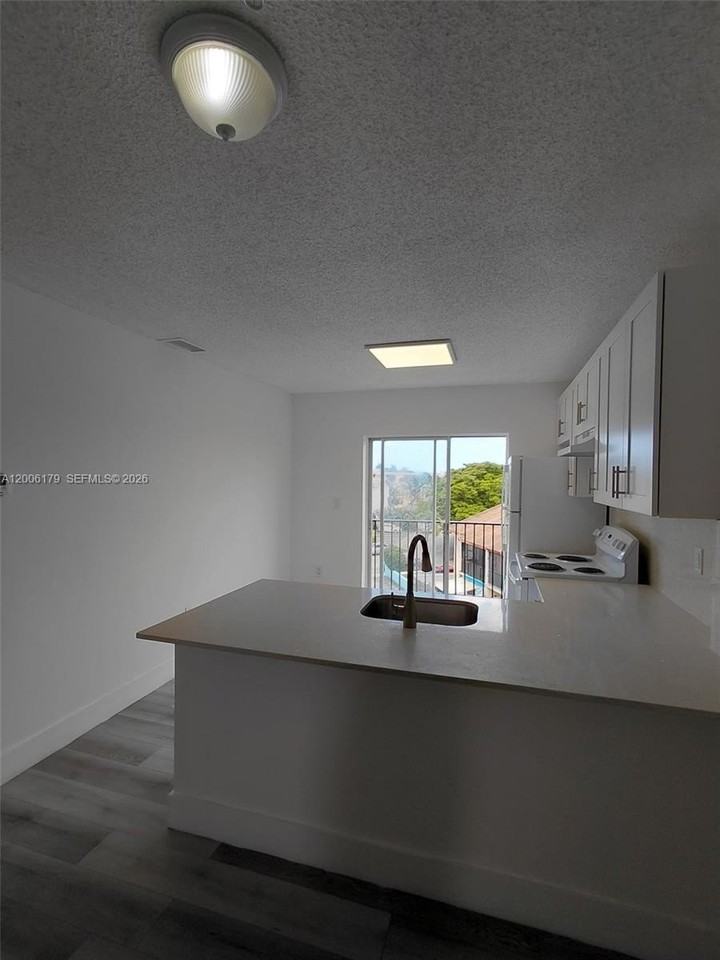 5435 W 24th Ave #78 - Photo 3 of 12