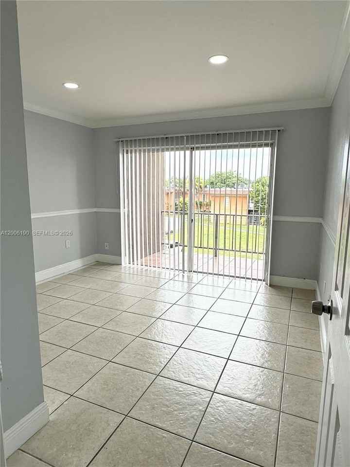 9405 Sw 76th St #Y32 - Photo 5 of 13