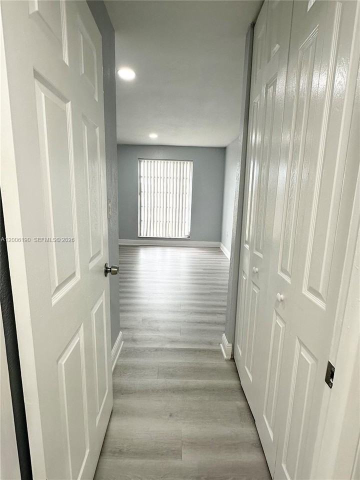 9405 Sw 76th St #Y32 - Photo 7 of 13