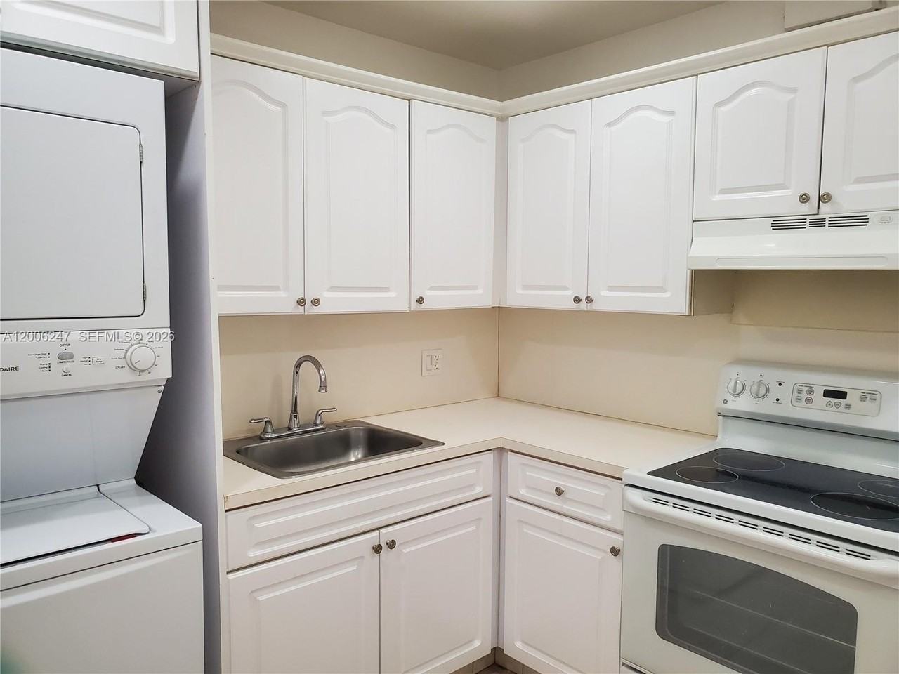 9203 Nw 38th Dr #2 - Photo 6 of 16