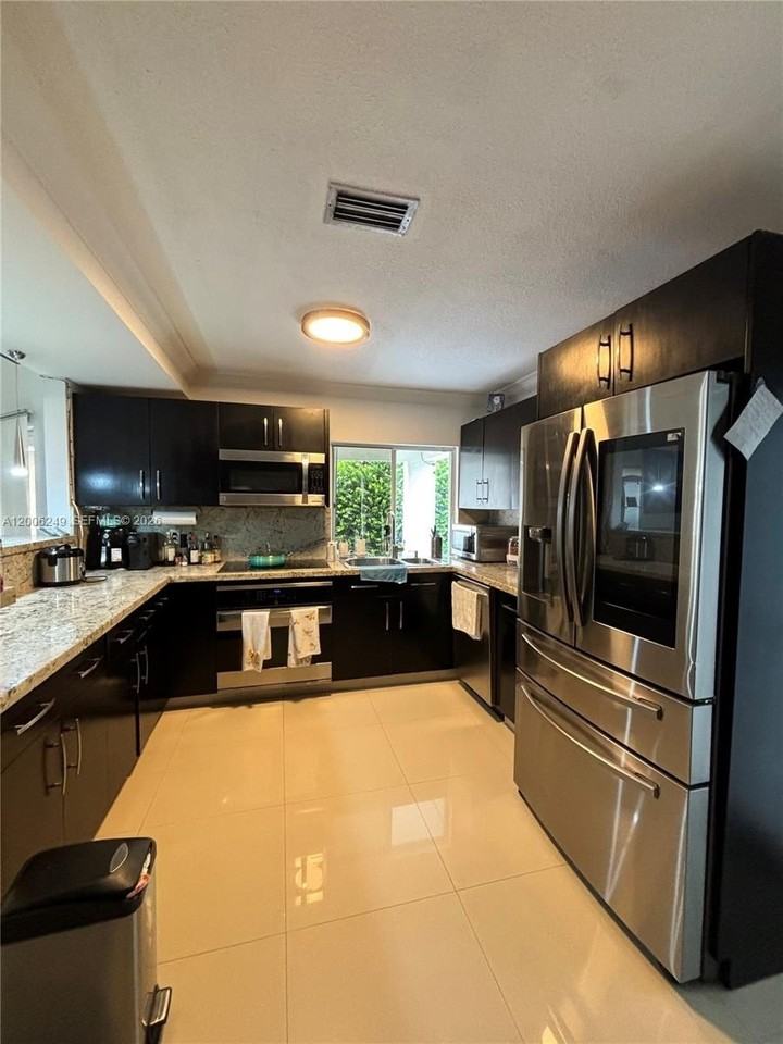 1351 Garden Rd - Photo 2 of 20