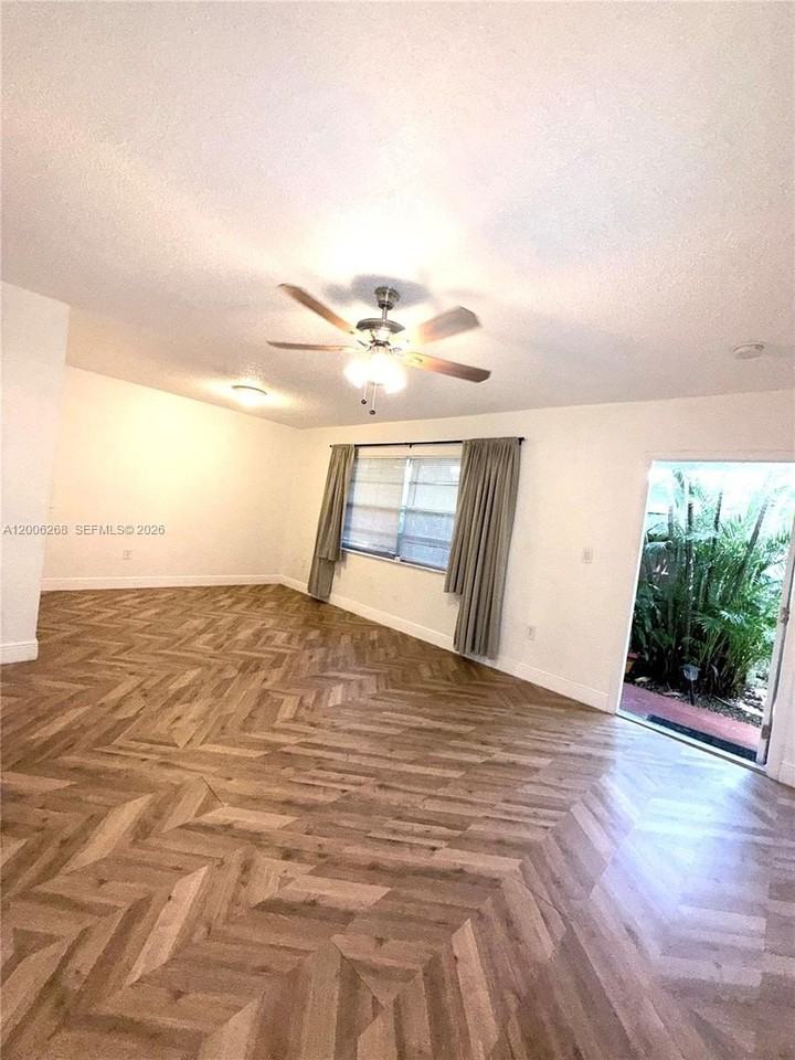 721 Sw 13th Ave #2 - Photo 2 of 14