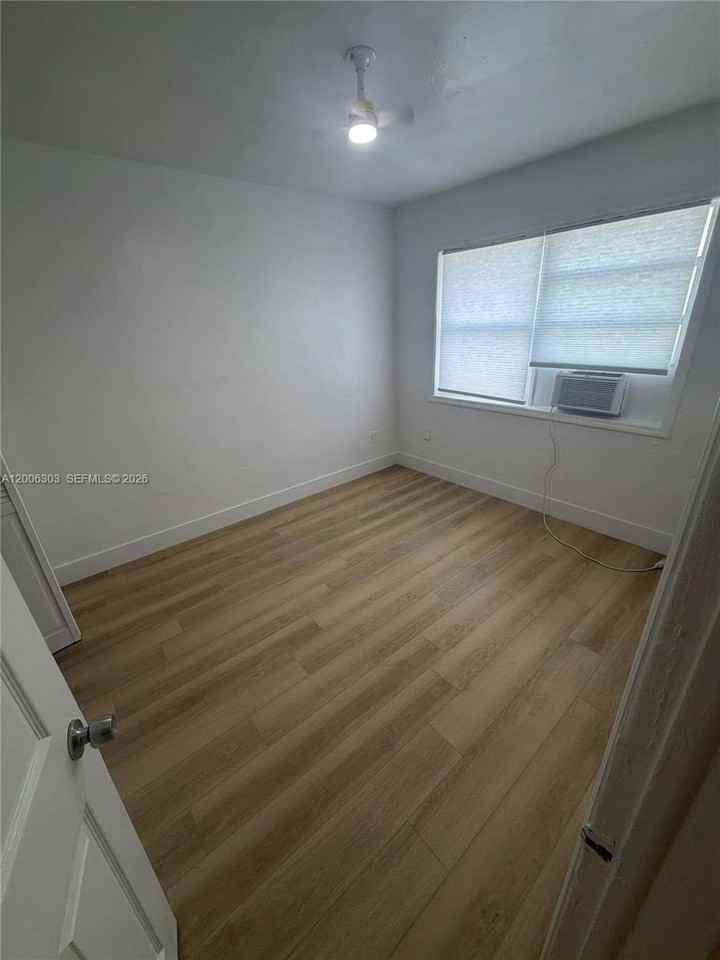 3669 Thomas Ave #9 - Photo 6 of 7