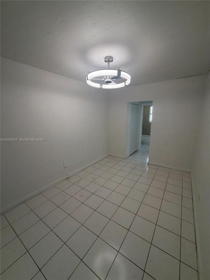 3669 Thomas Ave #10 - Photo 3 of 7